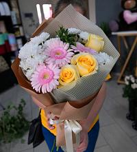 Букет цветов из:  Герберы, Розы и Хризантемы в Щемилово