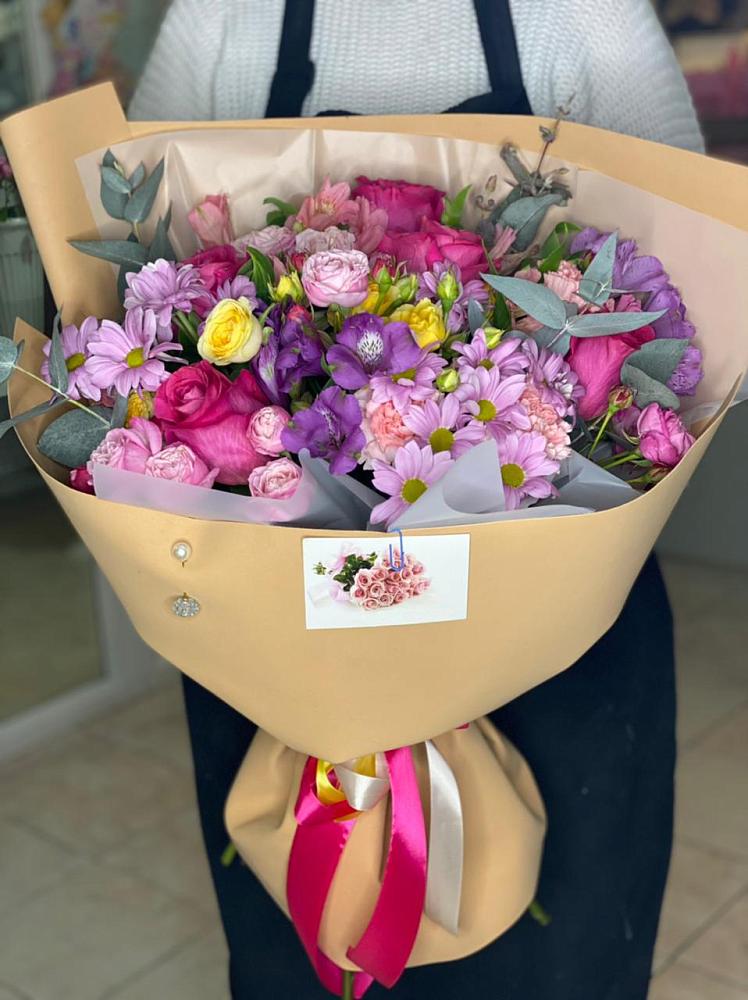 Букет цветов из: Хризантемы, Гвоздики и Альстромерии в Щемилово