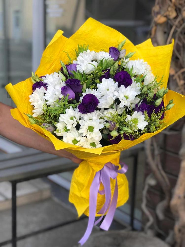 Букет цветов из: Ирисы, Хризантемы и Ромашки в Щемилово