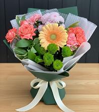 Букет цветов из:  Гвоздики, Розы, Герберы и Хризантемы в Щемилово