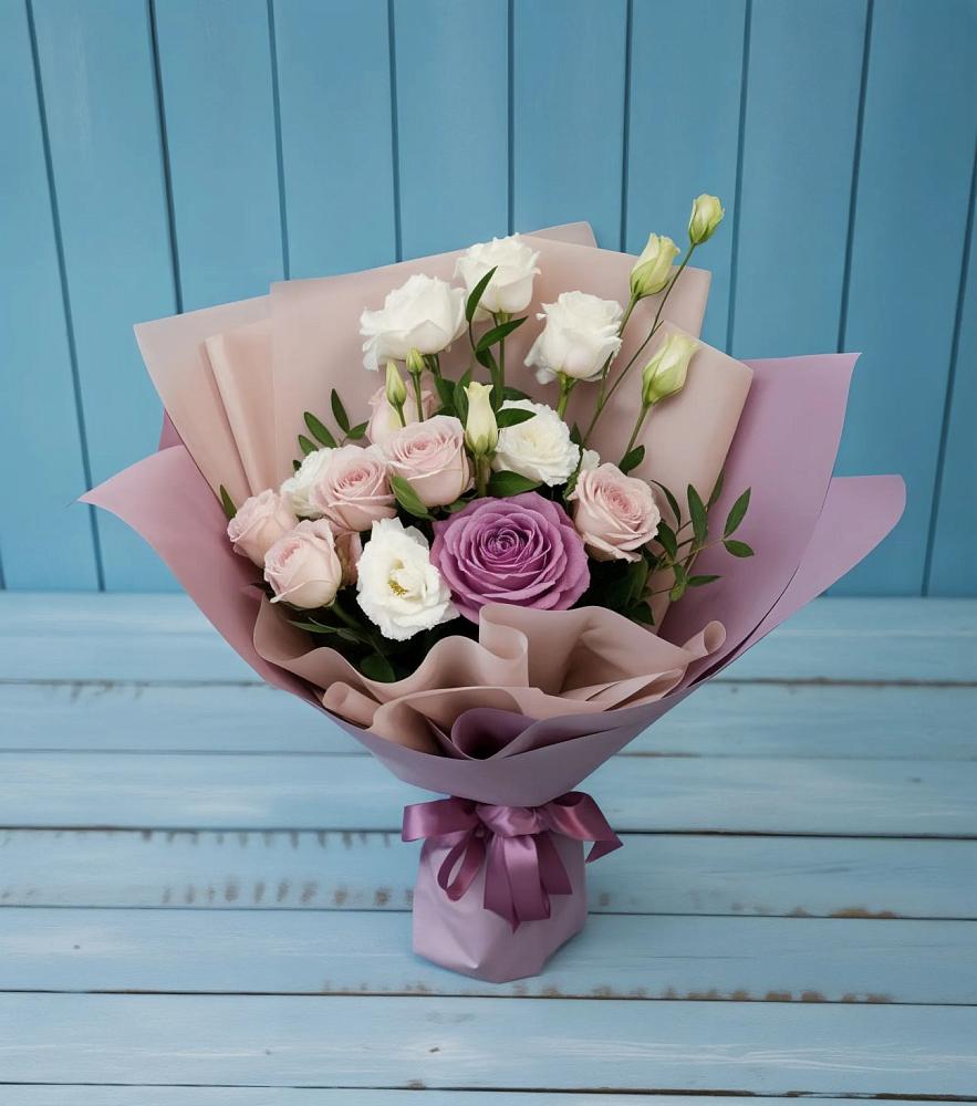 Букет цветов из: Розы и Лизиантусы в Щемилово